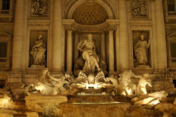 Rome: Trevi fontein in het donker